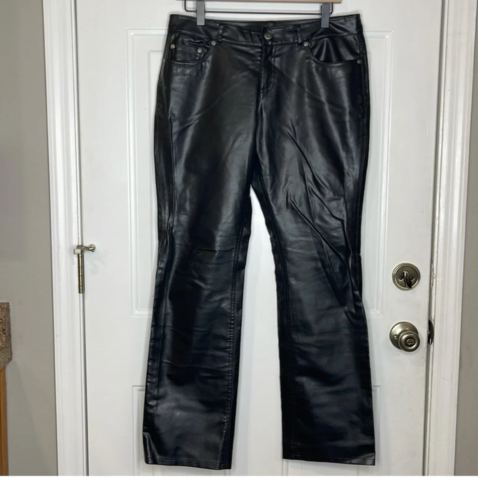 Pantalones Express de imitación de cuero negros, talla 7/8, sexy, otoño, plisado, vacaciones de invierno Foto 2 de 4