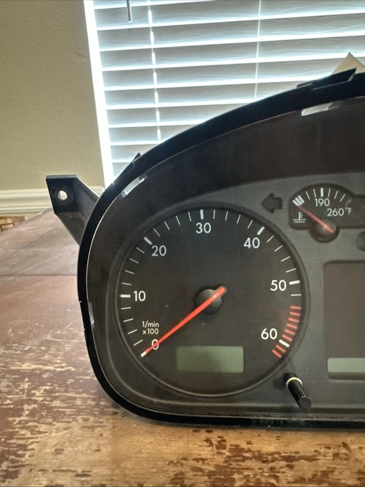 2002 - 2003 年大众 Eurovan 速度表仪表组 7D0920901E 原始设备制造商。 U — 第 2/4 张图片