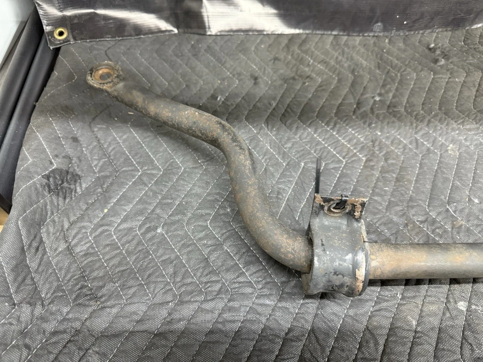 Barra estabilizadora delantera Camaro Z28 98-02 OEM Foto 2 de 4