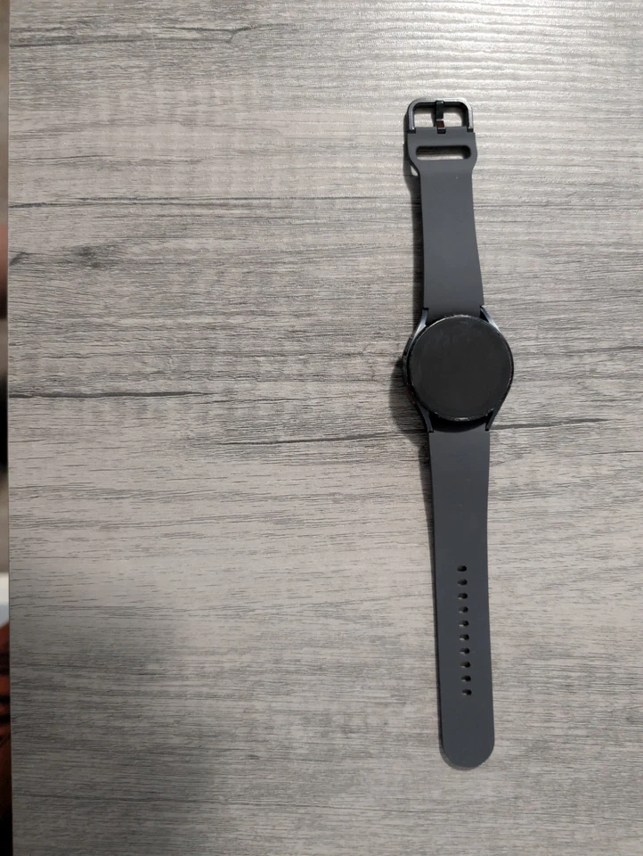 Samsung Galaxy Watch5 Sapphire Crystal 40mm LTE (SM-R905U) with Black S/M Band - Image 2 of 4