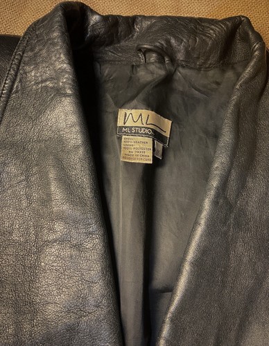 VTG Black Full Length Woman’s Leather Coat, 2 Front 9X12” Pockets, Dbl Breasted - Picture 16 of 19