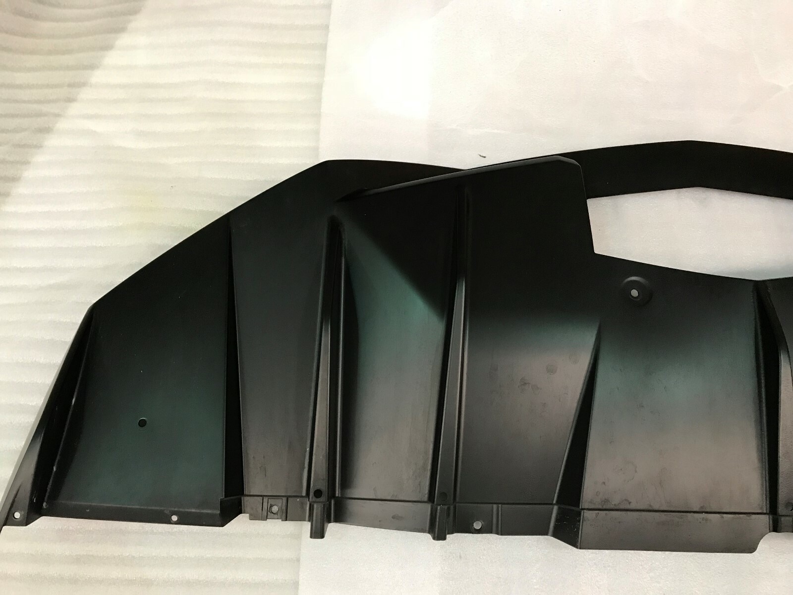 LAMBORGHINI AVENTADOR COUPE REAR BUMPER DIFFUSER SPOILER OEM 470807539B
