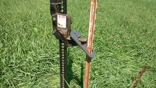 *NEW - HEAVY DUTY STEEL - T POST PULLER - PLATE ONLY - USE WITH JACK OR LOADER*
