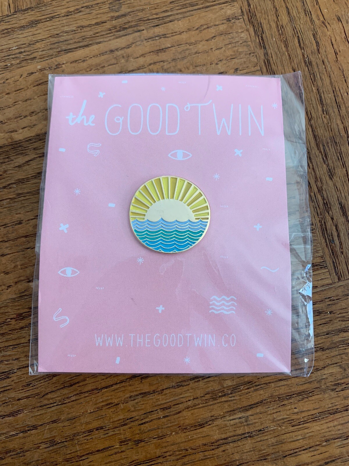 Prendedor de ropa The Good Twin - Nuevo