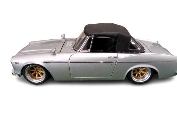 1/18 AUTOart Datsun Fairlady 2000 Silver w/ Box From Japan Model Car Minicar - Image 2 of 4