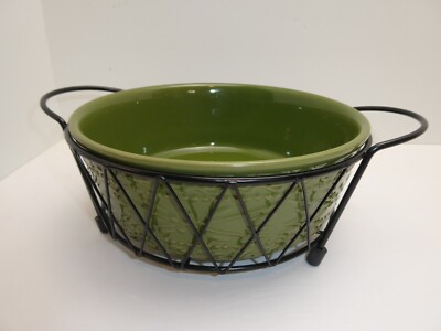 Temp-Tations by TARA Old World Embossed Green 2 Qt Casserole Serving  Wire Rack
