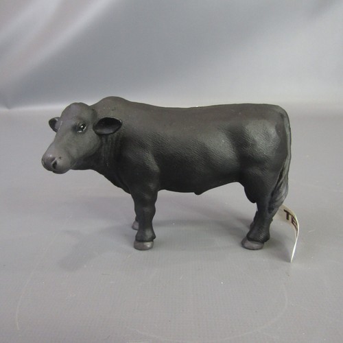 Terra by Battat Farm Animal Black Angus Bull Cow Toy PVC Rubber Realistic Figure - 第 1/6 張圖片