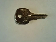 OAKLEY SUNGLASS DISPLAY CASE KEY ORIGINAL REPLACEMENT LOCK KEY BRAND NEW 