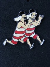 pin's DUPONT(D)- au pays de l'or noir , signé CORNER n°270 -dim: 31x33 mm tintin