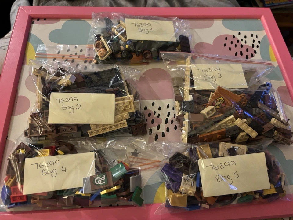 LEGO Harry Potter 76399 Hogwarts Magical Trunk, photo 2 of 5