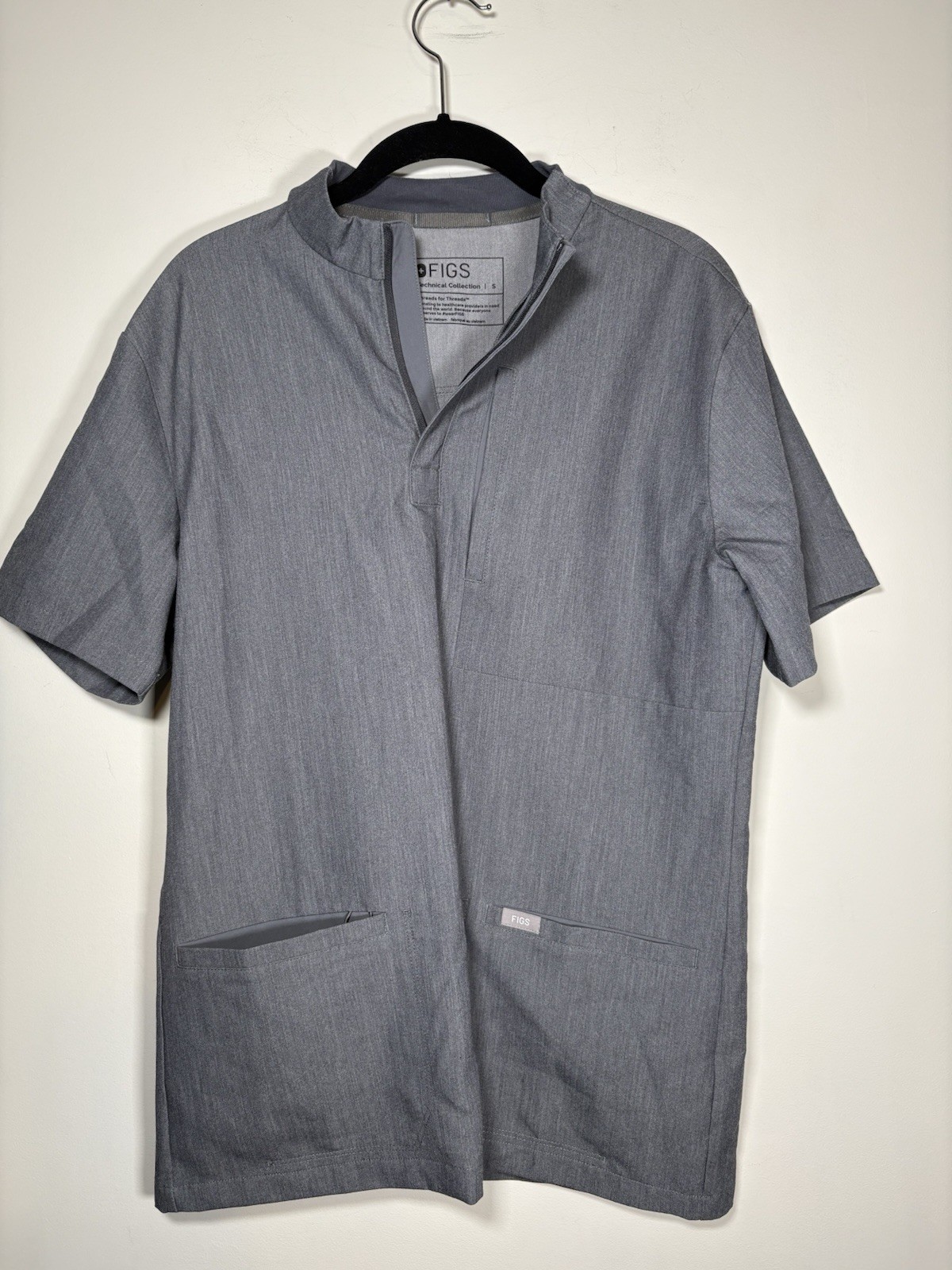 FIGS Technical Collection Casma Medium Graphite G… - image 1