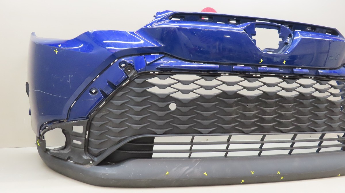 2023-2024 TOYOTA COROLLA CROSS FRONT BUMPER COVER OEM 52119-0A090