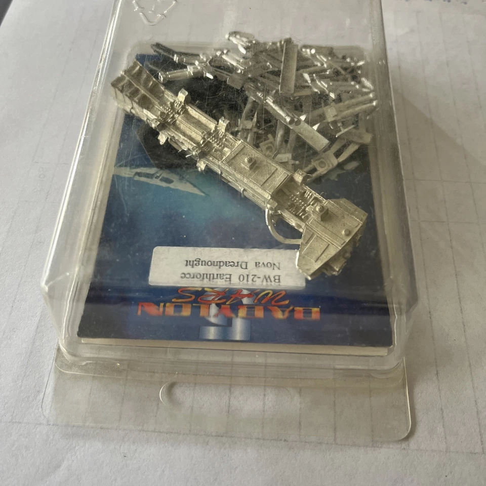 M23 Babylon 5 Wars: BW-210 Earthforce Nova Dreadnought (Raro) AOG 1998 ¿Usado? Foto 4 de 4