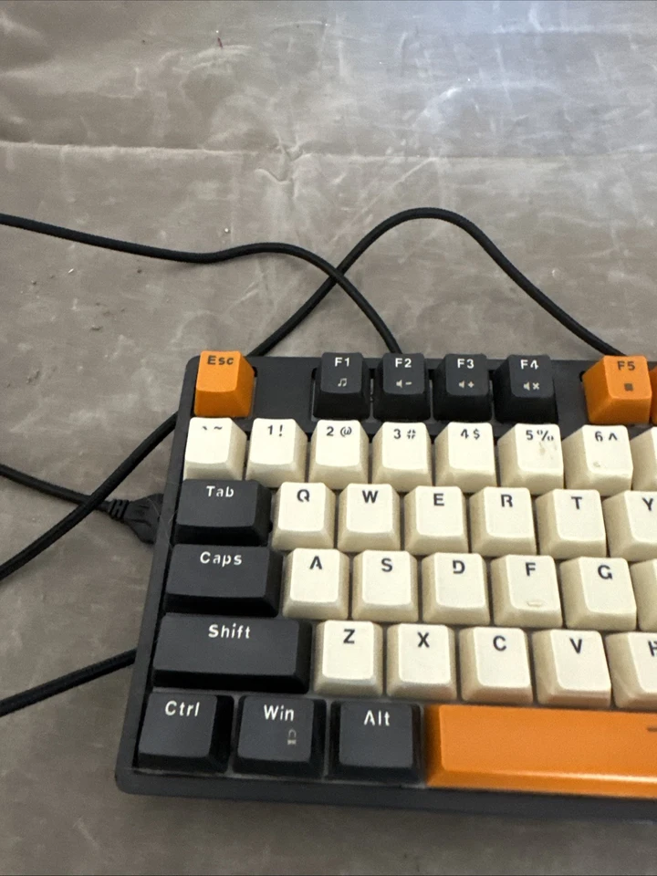 HAVIT KB487L Mechanical PC Keyboard Red Switch 89 Keys (Black/Orange/White) - Image 2 of 4