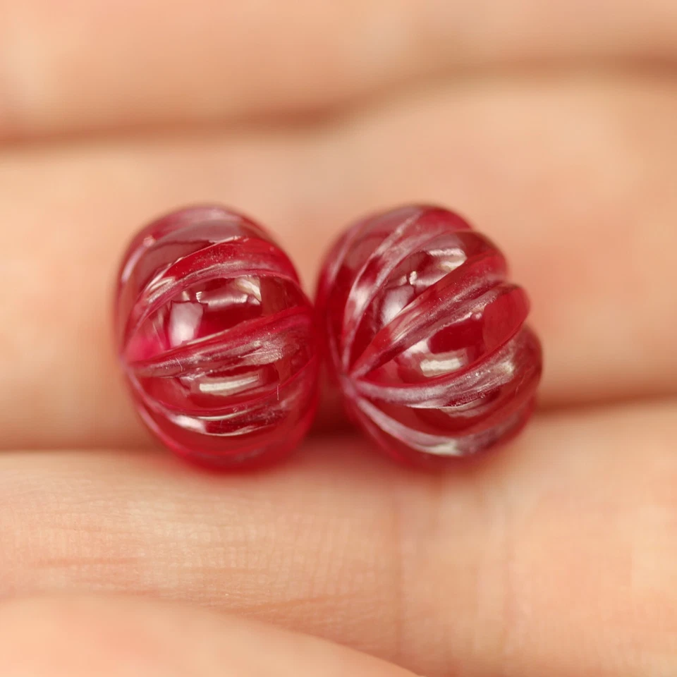 27.37ct Pair 2pcs Recrystallized Pigeon Blood Ruby Pumpkin 12x8.5 Lab Grown  - Image 3 of 4