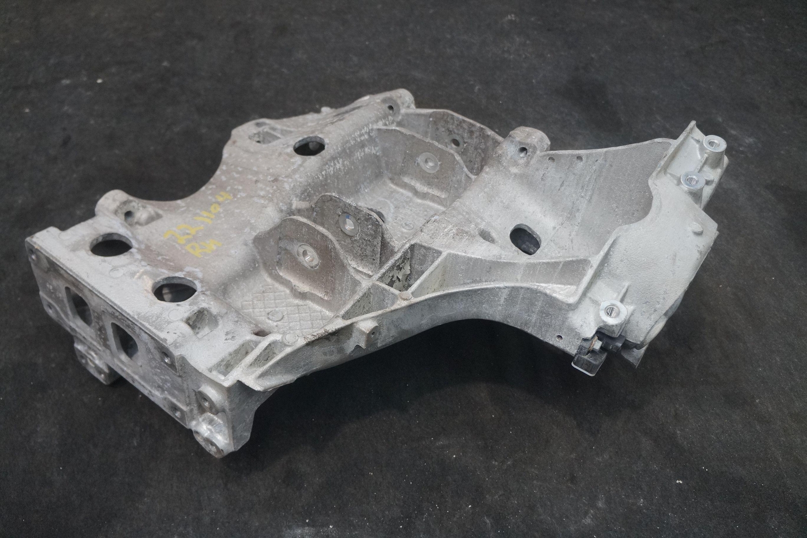 Front Right Radiator Support Mount Bracket HY53-100A04-AD Aston Martin DB11 2020