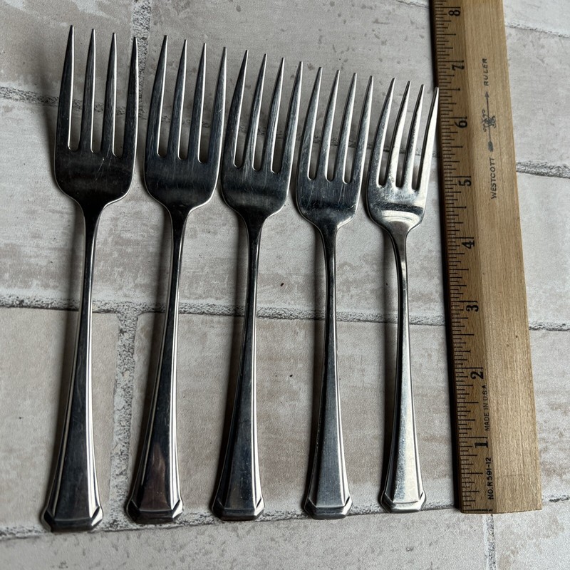 Oneida Stainless USA Maestro St Leger 5 Salad Forks Glossy