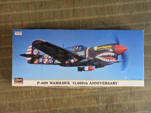  Hasegawa 1:72 P-40N Warhawk 15000th Anniversary Model Kit 00360  - Bild 1 von 22