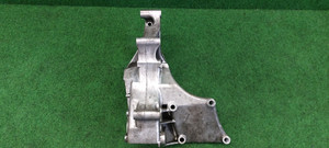 Z VW T4 2.5 TDI Halter Klimakompressor Lichtmaschine Servo Klima 074145169D