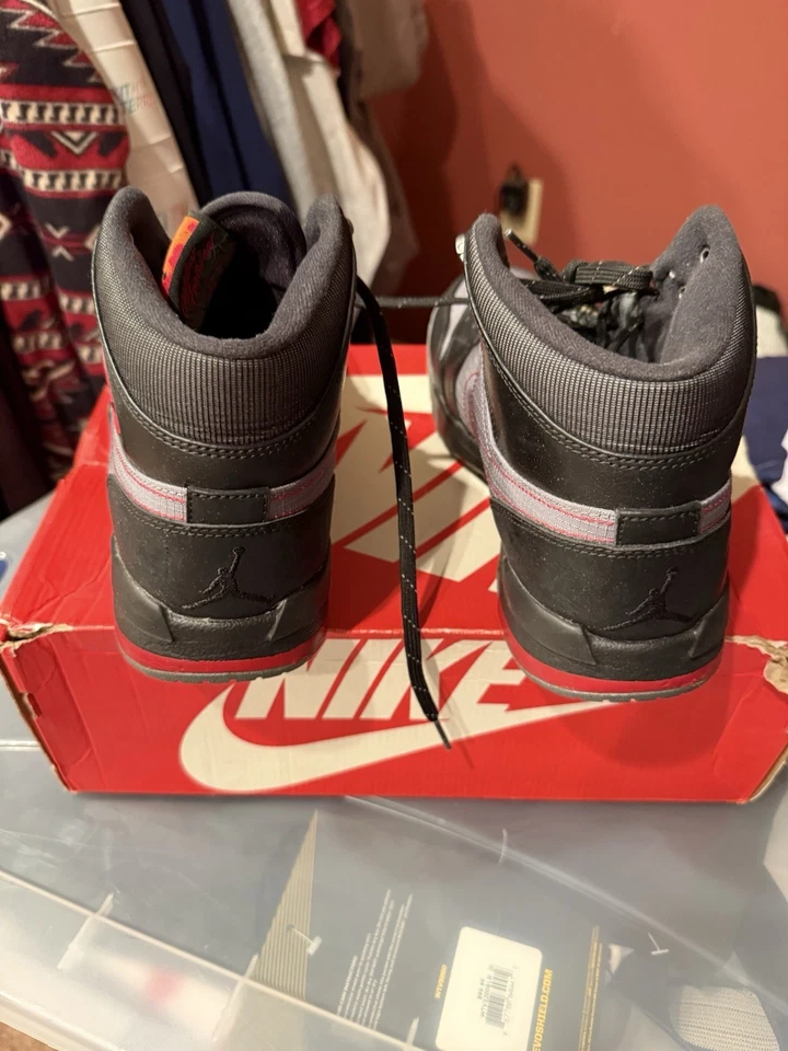 Zapatillas Air Jordan 1 Trek Cool Gris Negro Rojo EE. UU. Talla 10.5 616344-004 Sin Caja Foto 4 de 4