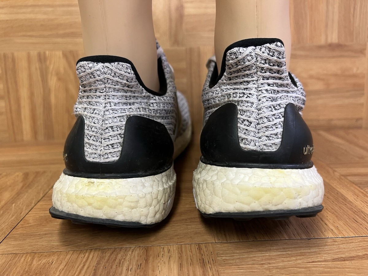 RARE? Sz 12 - adidas UltraBoost White Gold Metallic 2020  display picture 3