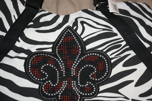 ZEBRA TOTE WITH STUDDED FLEUR-DE-LIS EMBLAM ON FRONT NEW BLACK/WHITE LADIES - Picture 2 of 4
