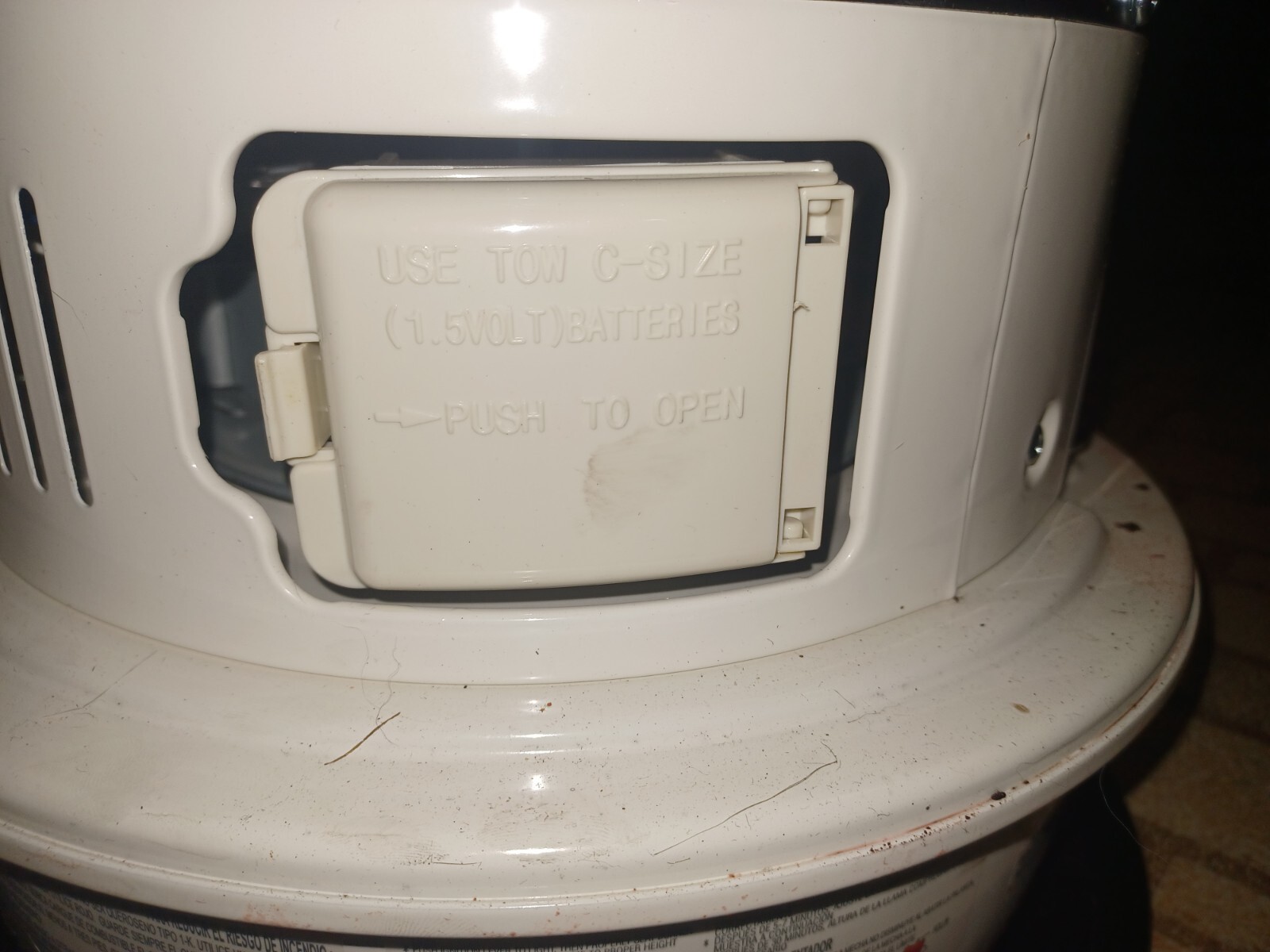 DynaGlo WK11C8 Portable 10,500BTU Indoor Kerosene Powered Convection