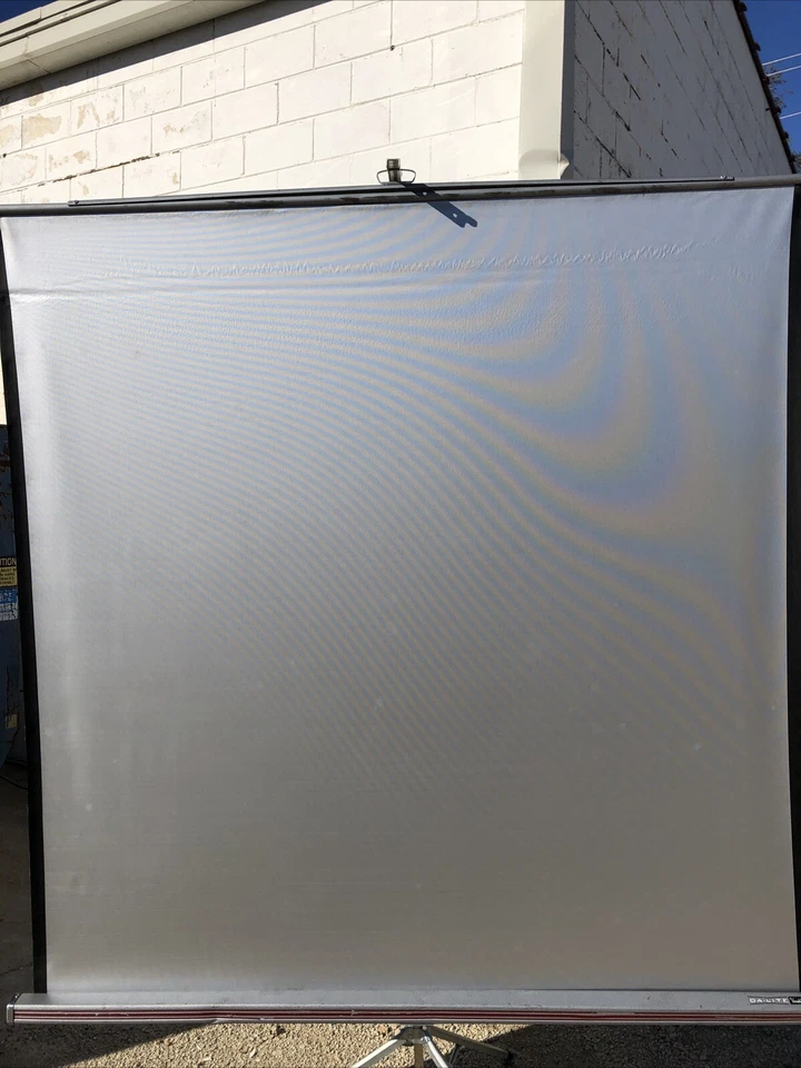 Da-Lite Versatol Portable Collapsible White Projector Screen - Image 2 of 4