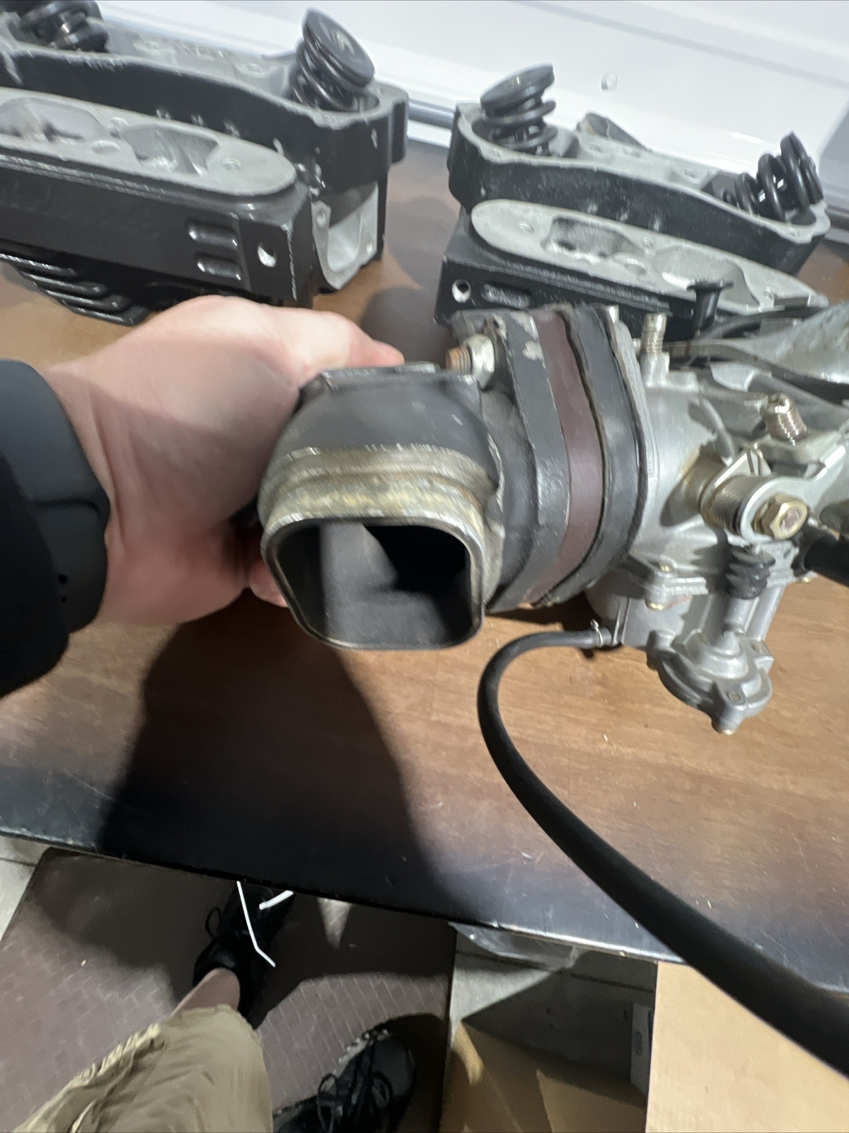 Edelbrock EVOPerformer 1616 D21515 Heads W/1671 Intake Manifold