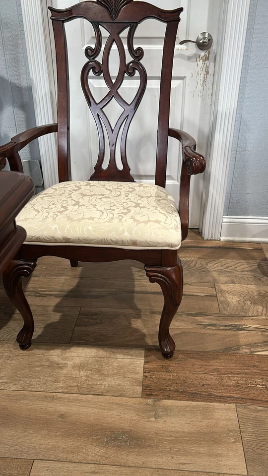 antiguo juego de comedor.  detalle único Foto 3 de 4