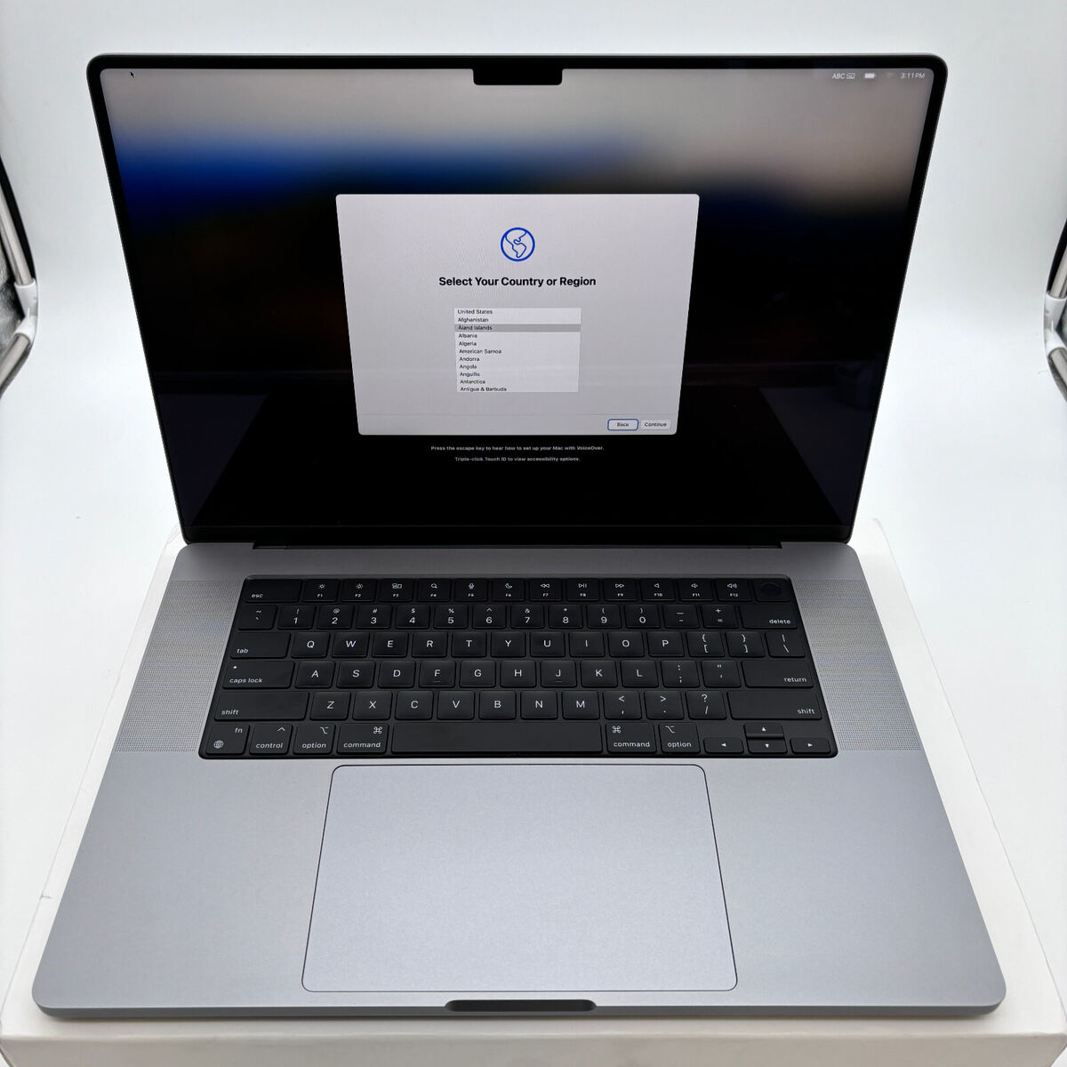 16 inch Apple MacBook Pro M1 Max | 64GB Ram | 1TB SSD | 24 16 inch Apple MacBook Pro M1 Max | 64GB Ram | 1TB SSD | 24