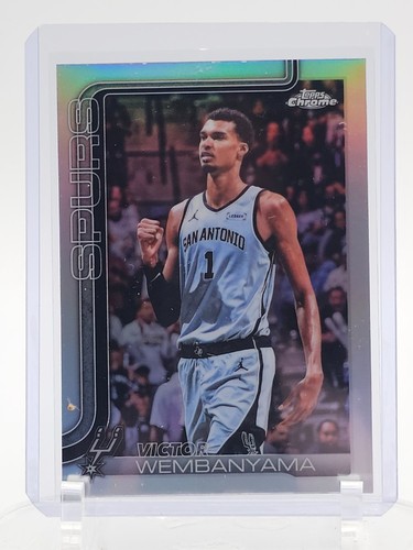 VICTOR WEMBANYAMA 2025-26 TOPPS CHROME BASKETBALL REFRACTOR #22 SPURS Q3701