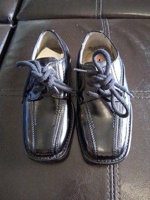 Zapato Para Niño Solo Se usaron Una Vez Están En Perfecto Estado