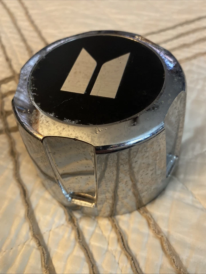 Tapa central de rueda para camioneta Isuzu 1984 1985 1986 1987 OEM Foto 2 de 4