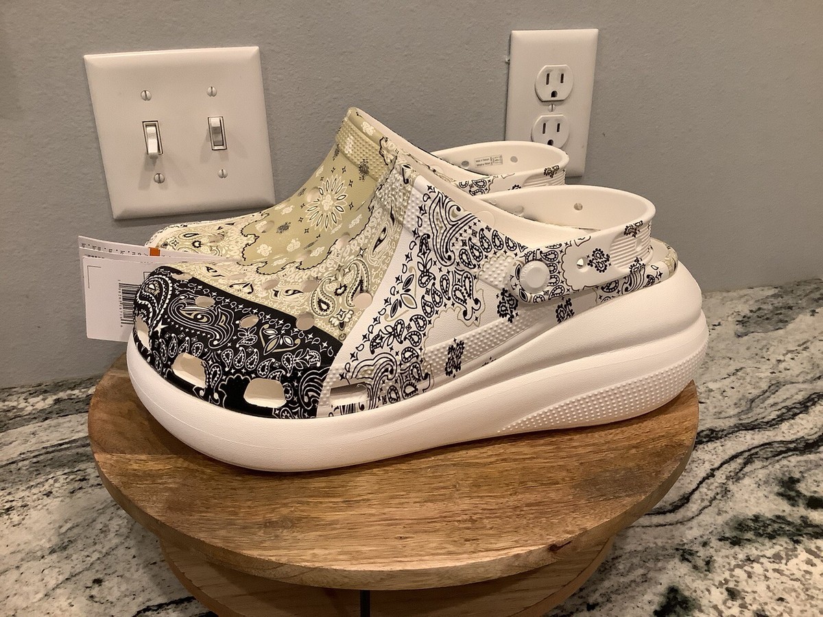 New Crocs Classic Crush Bandana Clog Women Size 11 Chai Multi