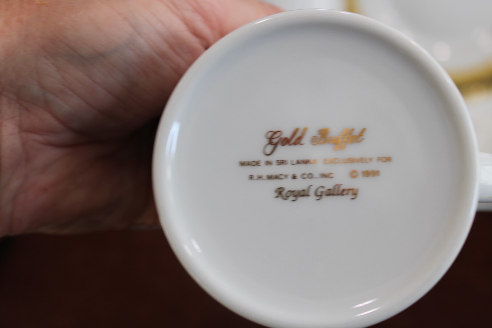 ROYAL GALLERY GOLD BUFFET 6 - 5 Piece place setting 30 pieces Lot a