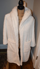 Pottery Barn Teen Recycled Cozy Sherpa Robe Ivory NEW NO TIE Removed Initial