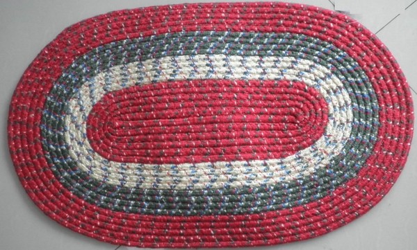 NUEVO Alfombra de piso trenzado ovalada decoración de Navidad - Rojo/Verde 18" x 30"