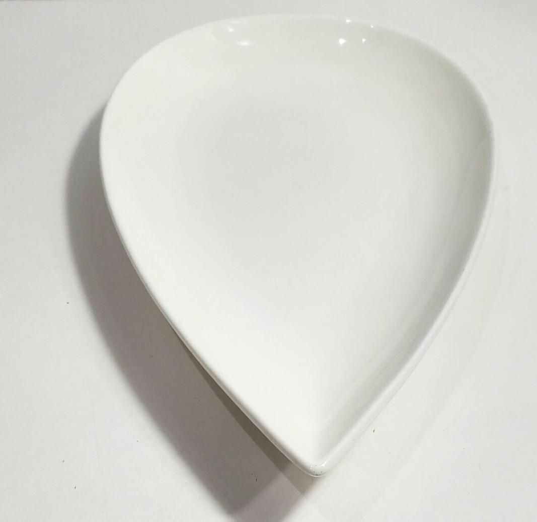 Fortessa Fortaluxe Super White Tear Drop White Plate 10.5" x 5.75" RARE