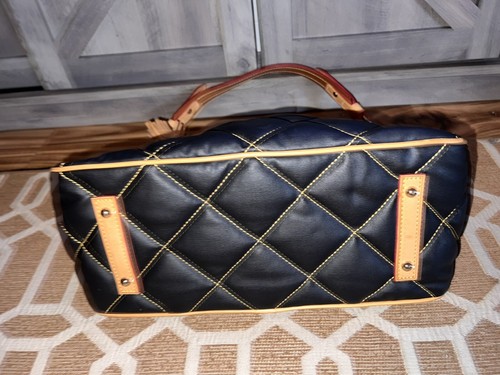 Dooney & Bourke Black Brown Quilted Hobo Shoulder Handbag Vachetta - Picture 6 of 7