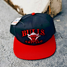 Brand New Vintage Deadstock 90s CHICAGO BULLS Snapback Hat NWT