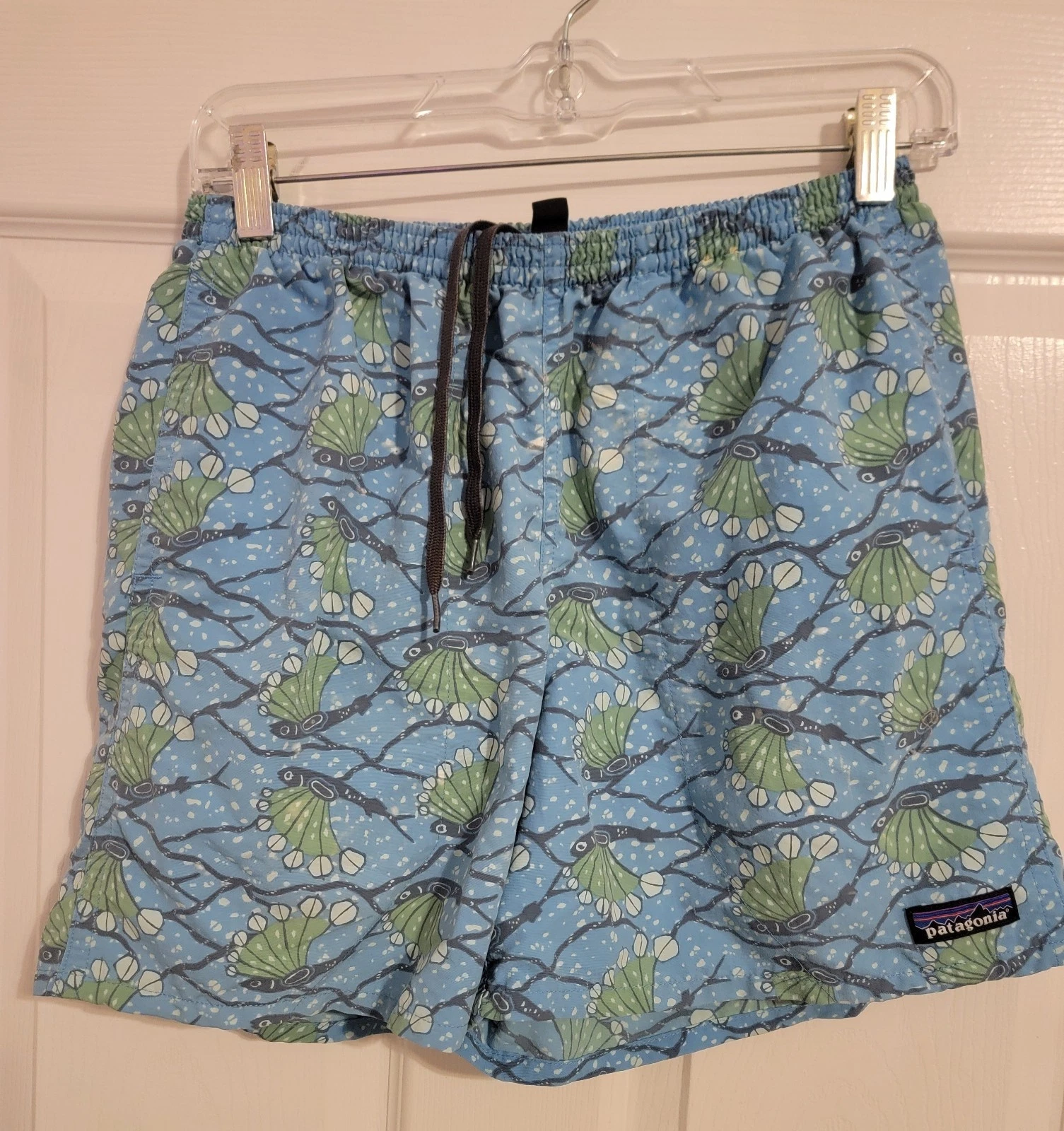 Patagonia Baggies Shorts Swim Trunks Mens Small Blue Green Fish Pattern Outdoors
Opens in a new wind