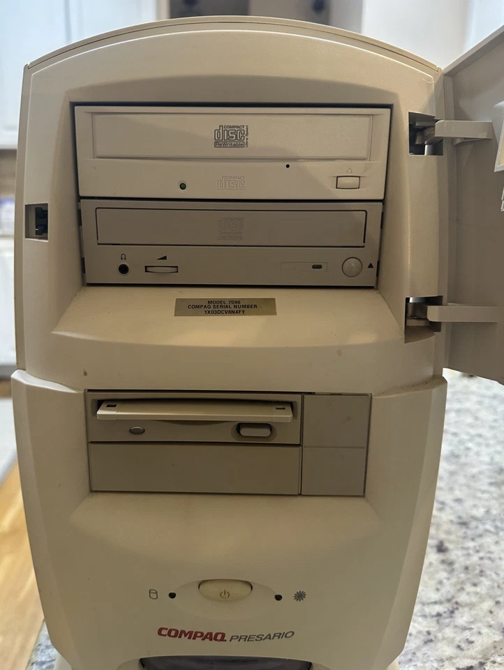 CDROM Compaq Presario 7596 Celuron 128MB RAM 25 GB HD Windows 98 FUNCIONANDO DE COLECCIÓN Foto 4 de 4