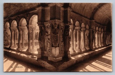 Postcard France Arles Cloister of St. Trophime Cathedral Romanesque Gothic P064