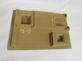 LEGO Pharaoh's Quest Scorpion Pyramid 7327 Tan Raised Baseplate & Instructions