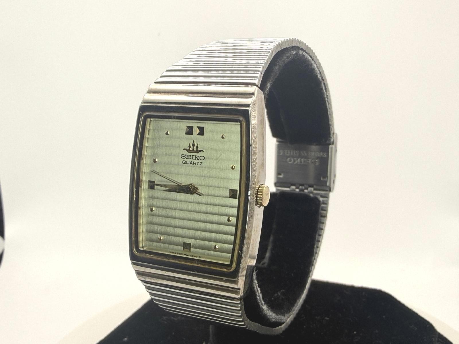 Seiko Quartz Rectangular Watch 23mm Model 8Y21-50… - image 2