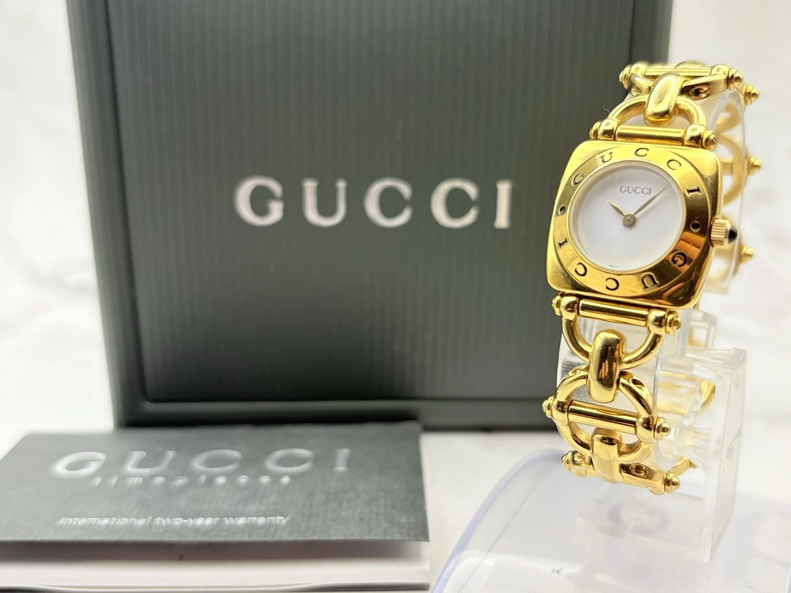 [Quasi come nuovo in scatola e documenti] Orologio Vintage GUCCI 6400L Quadrante Bianco Oro Donna Qz