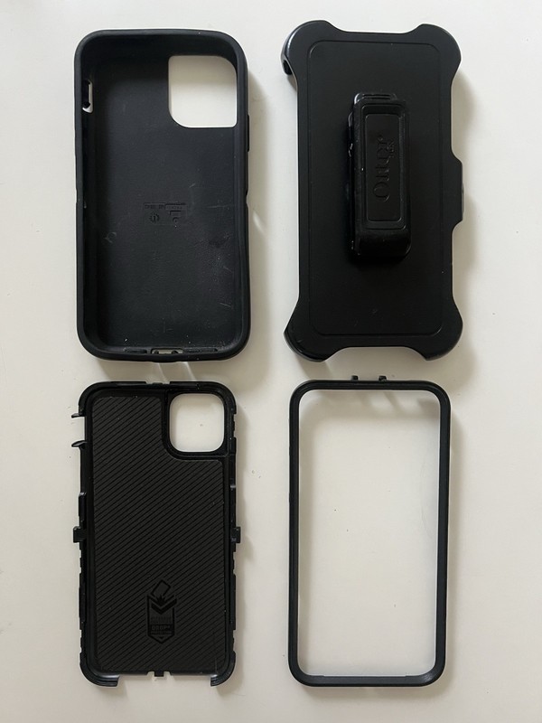 OTTERBOX Black Defender 4pc Case w/ Holster Clip For iPhone 11 Pro Max