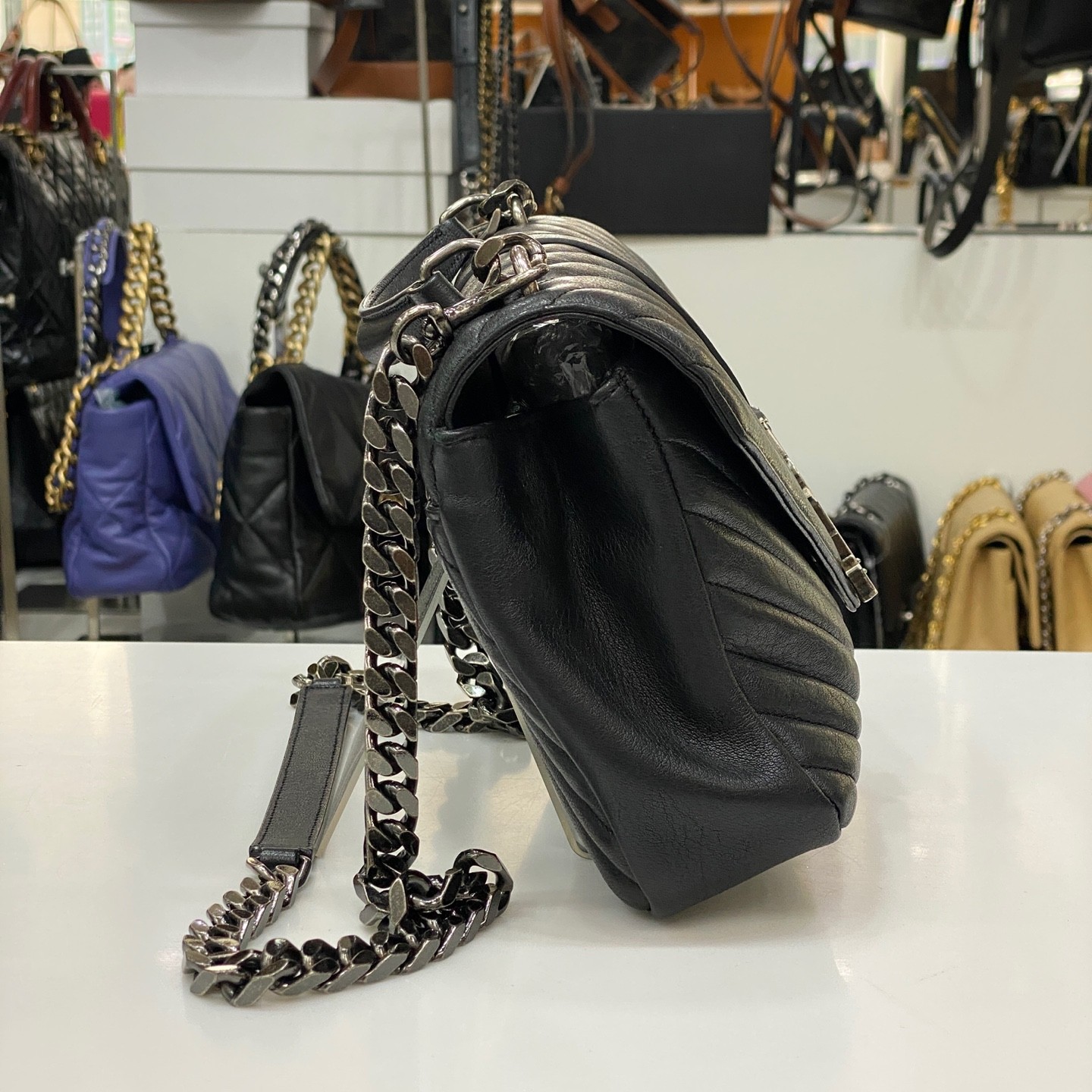 Borsa a tracolla Saint Laurent Monogram College Medium nera 600279 138288781