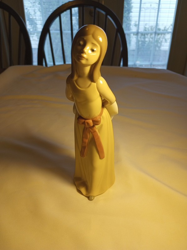 Lladro "Naughty Girl"  Girl with Hat  #5006  Retired 1998  Vintage - Rare